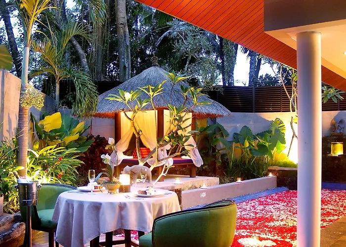 Royal Kamuela & At Monkey Forest - Adult Only